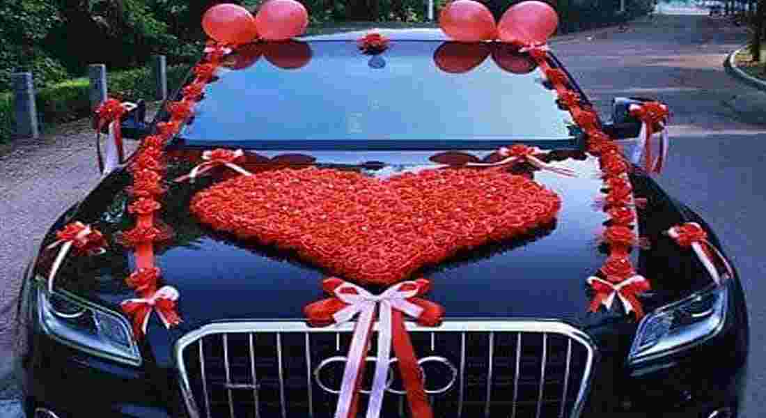 wedding transportation vintage cars in daryaganj