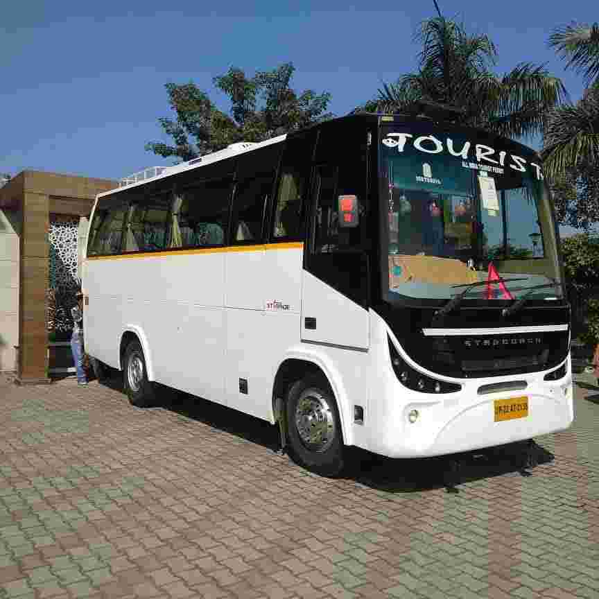 wedding transportation vintage cars in daryaganj