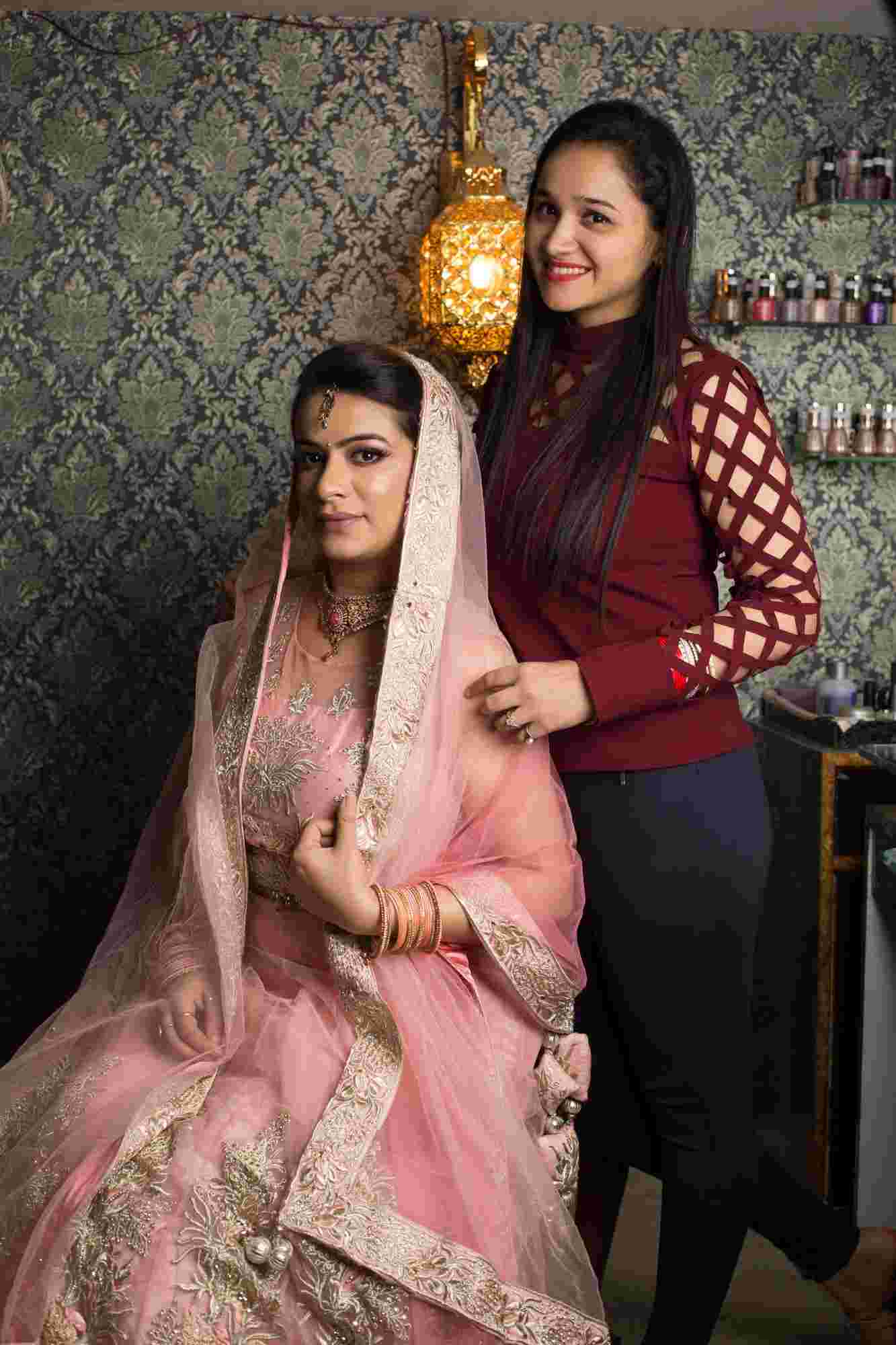 makeup artists in model town