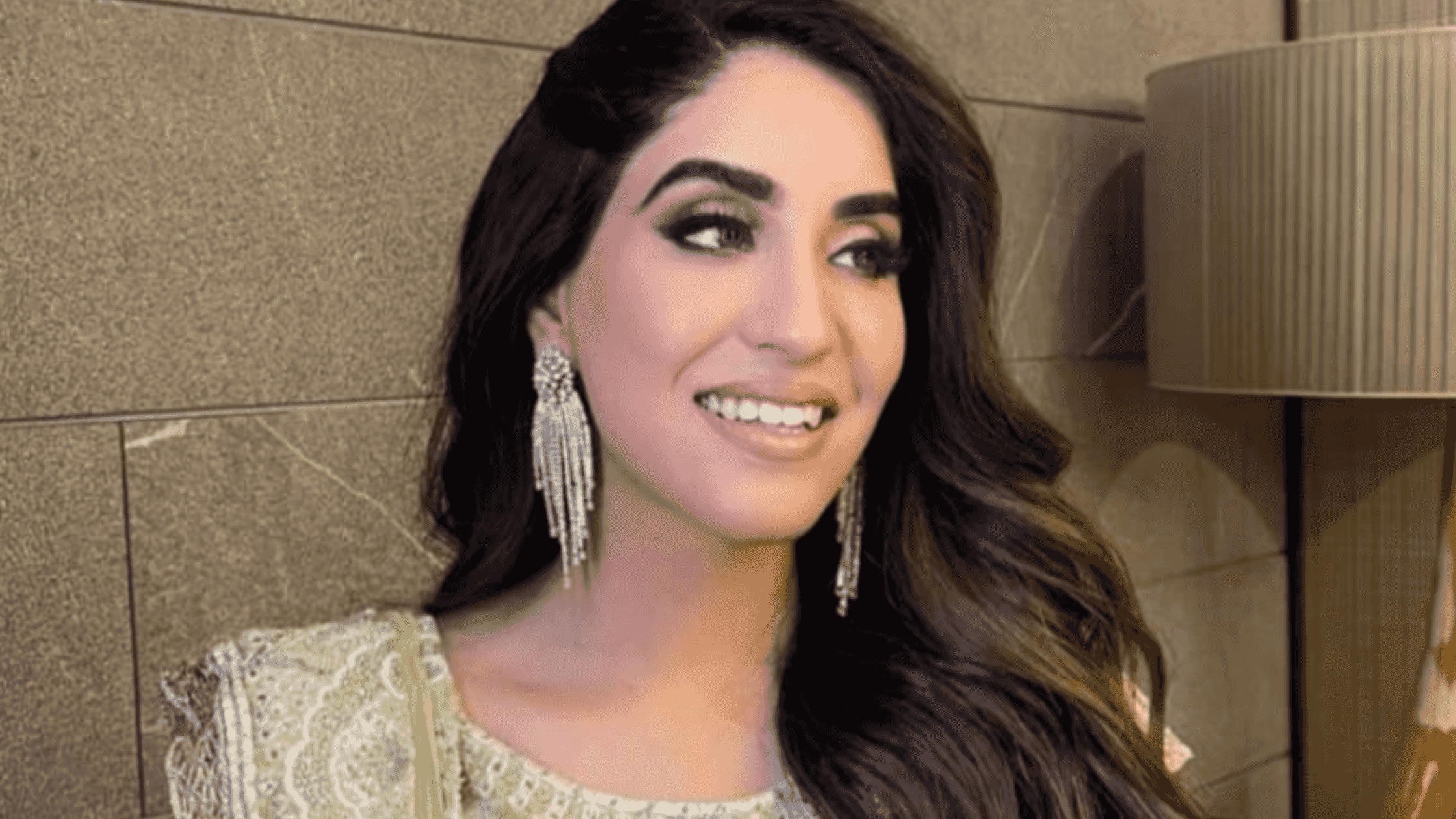 makeup artists in mayur vihar