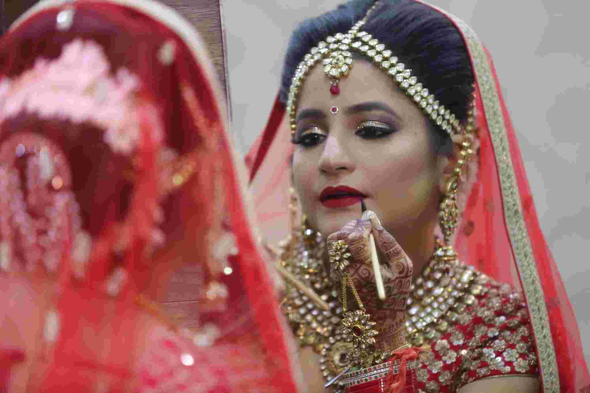 makeup artists in mayur vihar