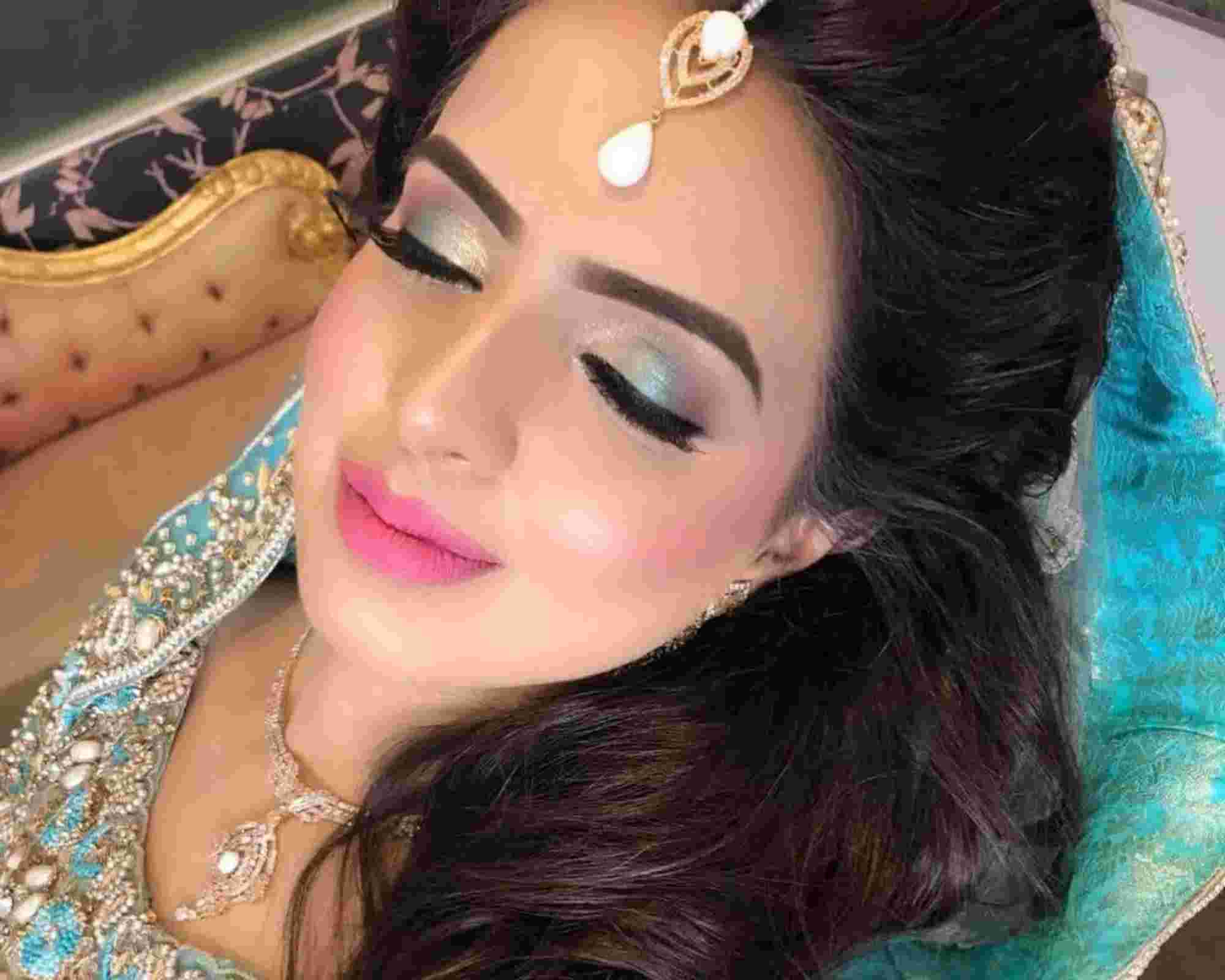 makeup artists in dwarka