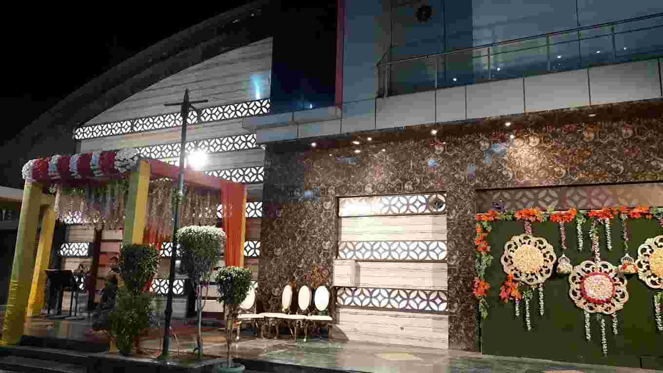 Green Lounge Banquets Pitampura