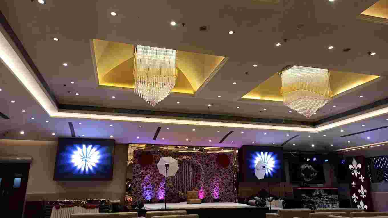 Green Lounge North Banquet