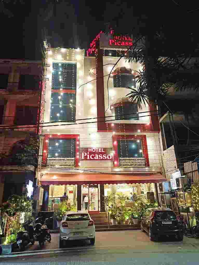 Hotel Picasso Paschim Vihar