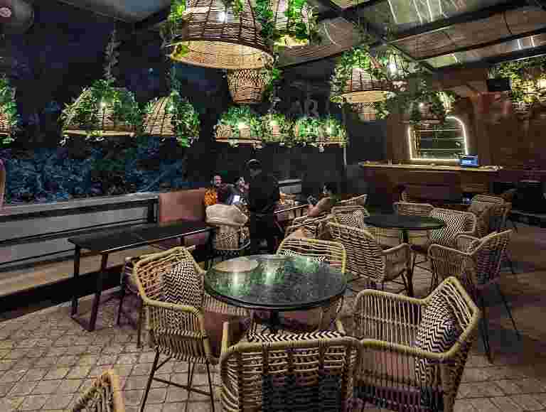 Lanterns Kitchen And Bar