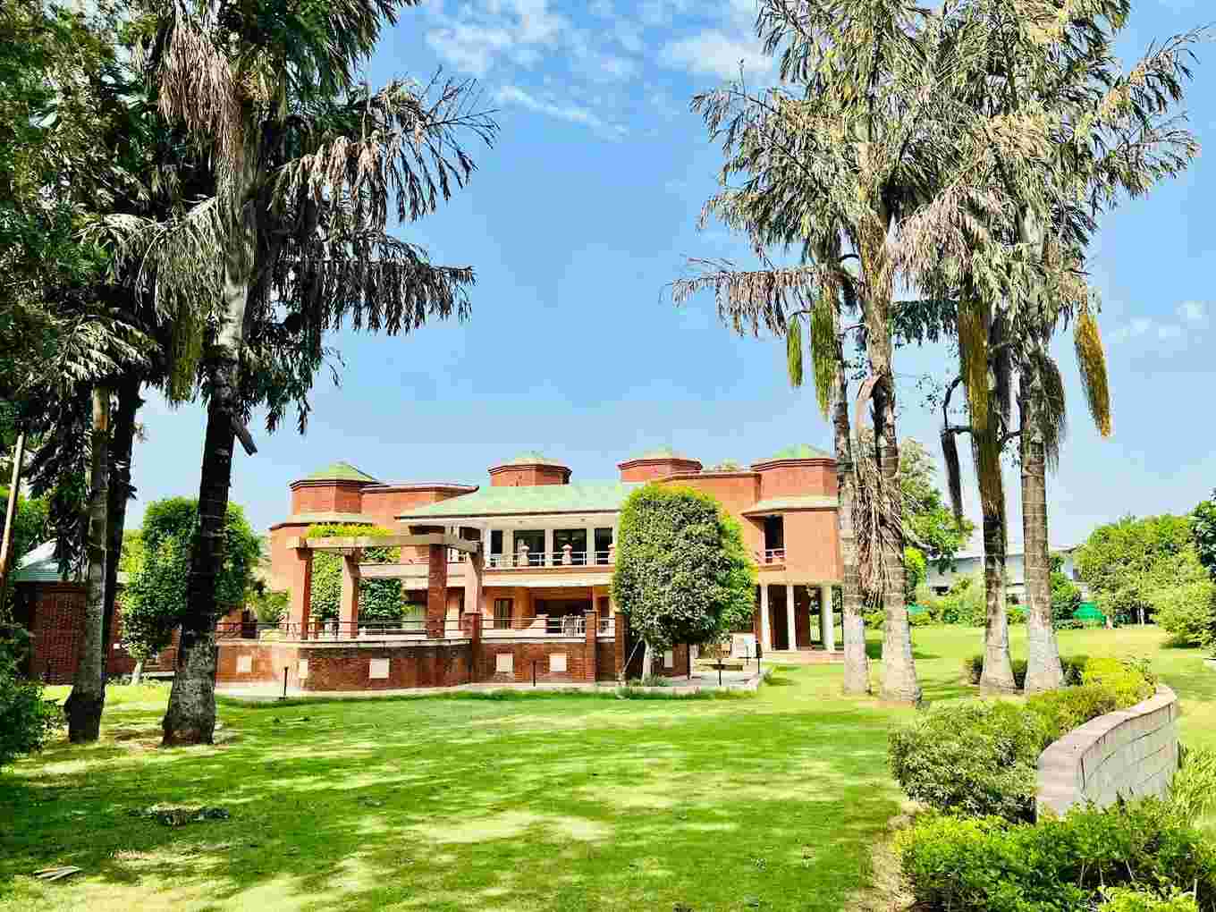 The Vintage Aarone Farms