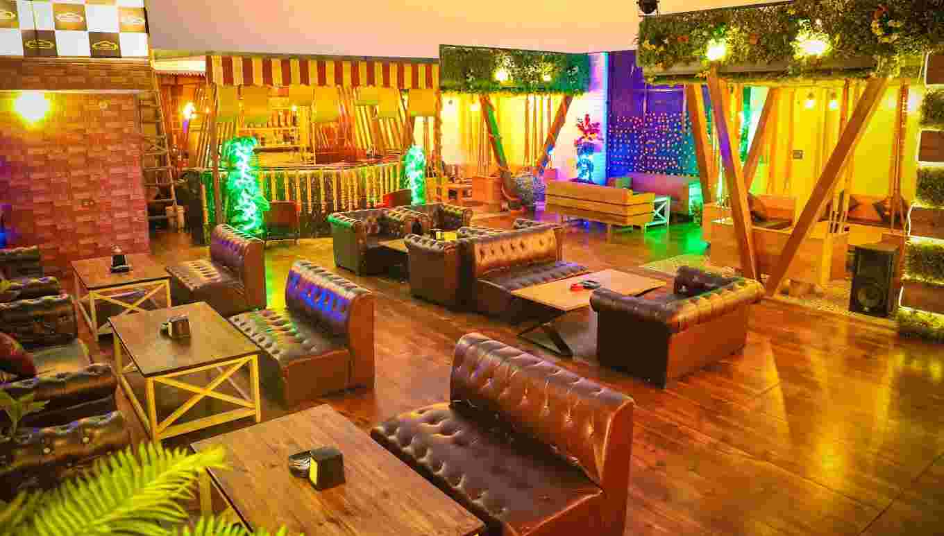 Tornado Cafe And Resto Bar